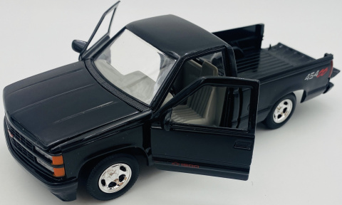 Chevrolet 454 SS Pickup 1:24 Motormax 73203 czarny Chevrolet 454 SS Pickup 1:24 Motormax 73203 czarny