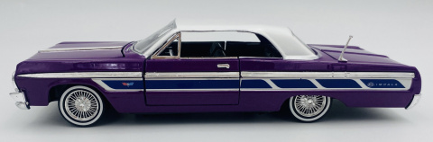 Chevrolet Impala 1964 1:24 Motormax 79021 fioletowy Chevrolet Impala 1964 1:24 Motormax 79021 fioletowy