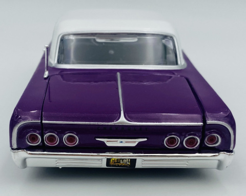 Chevrolet Impala 1964 1:24 Motormax 79021 fioletowy Chevrolet Impala 1964 1:24 Motormax 79021 fioletowy