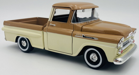 Chevy Apache Fleetside Pickup 1:24 Motormax 79311 brązowy Chevy Apache Fleetside Pickup 1:24 Motormax 79311 brązowy