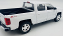 Chevy Silverado 1500 LT-Z71 2017 1:27 Motormax 79348 biały