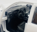 Chevy Silverado 1500 LT-Z71 2017 1:27 Motormax 79348 biały