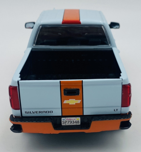 Chevy Silverado 1500 LT Z71 Crew Cab GULF Livery model 1:27 Motormax 79666 Chevy Silverado 1500 LT Z71 Crew Cab GULF Livery model 1:27 Motormax 79666