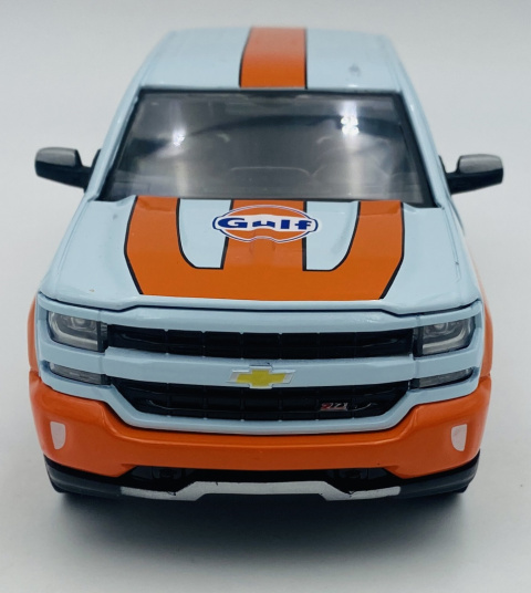 Chevy Silverado 1500 LT Z71 Crew Cab GULF Livery model 1:27 Motormax 79666 Chevy Silverado 1500 LT Z71 Crew Cab GULF Livery model 1:27 Motormax 79666