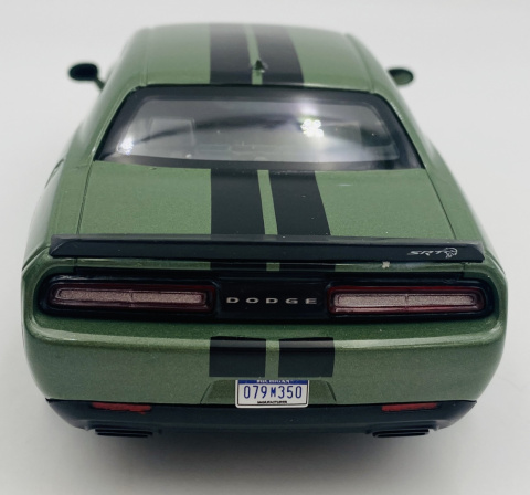 DODGE Challenger SRT Hellcat 1:24 Motormax 79350 zielony DODGE Challenger SRT Hellcat 1:24 Motormax 79350 zielony
