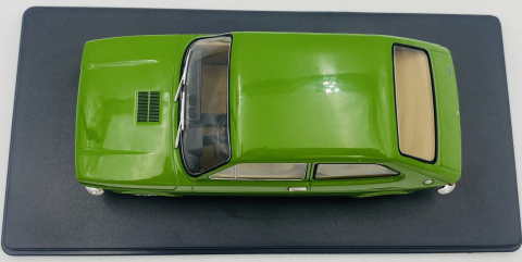 FIAT 127 (1971) model WB124236 METAL WhiteBox 1:24 zielony FIAT 127 (1971) model WB124236 METAL WhiteBox 1:24 zielony