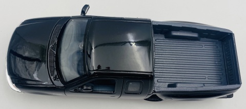 Ford F-150 Flareside Supercab Pickup 2001 1:24 Motormax 73284 czarny Ford F-150 Flareside Supercab Pickup 2001 1:24 Motormax 73284 czarny