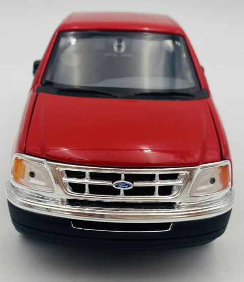 Ford F-150 Flareside Supercab Pickup 2001 1:24 Motormax 73284 czerwony Ford F-150 Flareside Supercab Pickup 2001 1:24 Motormax 73284 czerwony