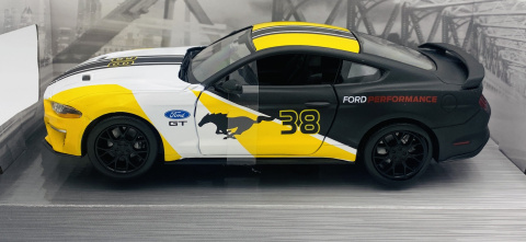 Ford Mustang GT 2018 #38 GT Racing model 1:24 Motormax 73911 Ford Mustang GT 2018 #38 GT Racing model 1:24 Motormax 73911