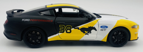 Ford Mustang GT 2018 #38 GT Racing model 1:24 Motormax 73911 Ford Mustang GT 2018 #38 GT Racing model 1:24 Motormax 73911