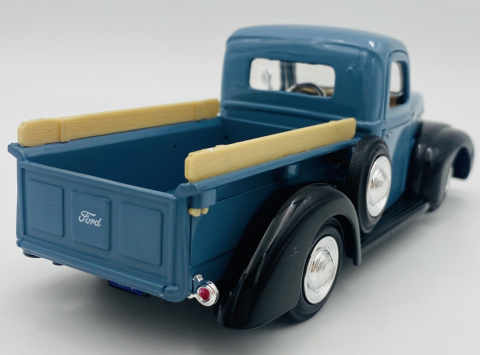 Ford Pickup Jailbar 1942-1947 1:24 Motormax 79388 Ford Pickup Jailbar 1942-1947 1:24 Motormax 79388