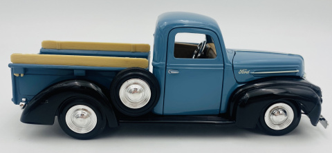Ford Pickup Jailbar 1942-1947 1:24 Motormax 79388 Ford Pickup Jailbar 1942-1947 1:24 Motormax 79388