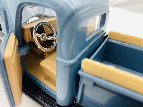 Ford Pickup Jailbar 1942-1947 1:24 Motormax 79388 Ford Pickup Jailbar 1942-1947 1:24 Motormax 79388