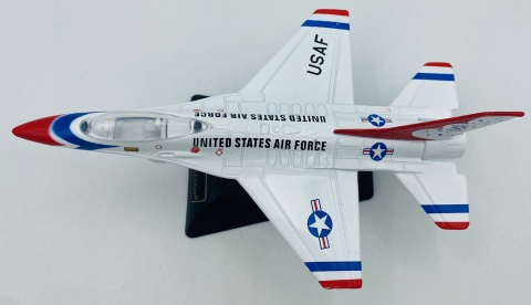 General Dynamics F-16 Fighting Falcon model podstawka METAL Motormax General Dynamics F-16 Fighting Falcon model podstawka METAL Motormax