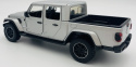 Jeep GLADIATOR Overland 2021 1:27 Motormax 79365 srebrny