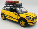 MINI Cooper S Countryman z bagażkiem dachowym model 1:24 Motormax 79752