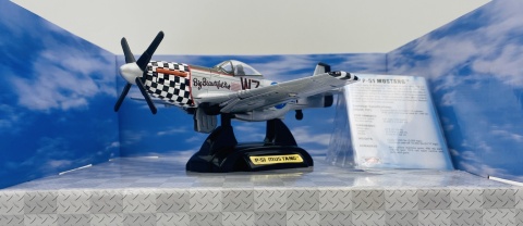 North American P-51 Mustang duży model METAL podstawka Motormax 76370 1:48 North American P-51 Mustang duży model METAL podstawka Motormax 76370 1:48