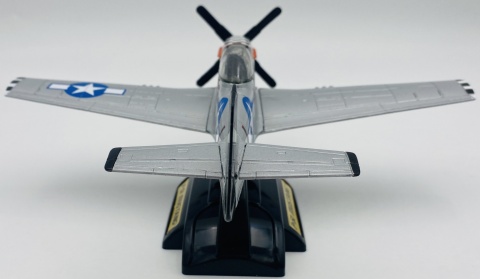 North American P-51 Mustang duży model METAL podstawka Motormax 76370 1:48 North American P-51 Mustang duży model METAL podstawka Motormax 76370 1:48