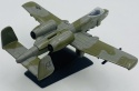 Samolot Fairchild Republic A-10 Thunderbolt model podstawka METAL Motormax
