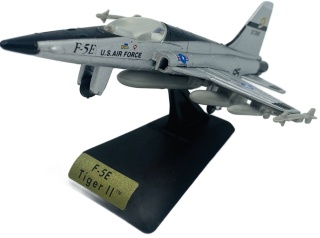 Samolot Northrop F-5E Tiger II model podstawka METAL Motormax