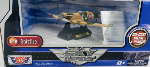Samolot Supermarine Spitfire duży model podstawka METAL Motormax 76370 1:48 Samolot Supermarine Spitfire duży model podstawka METAL Motormax 76370 1:48