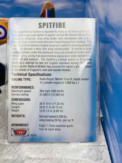 Samolot Supermarine Spitfire duży model podstawka METAL Motormax 76370 1:48 Samolot Supermarine Spitfire duży model podstawka METAL Motormax 76370 1:48