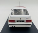 BMW M3 E30 (1989) model WB124244 METAL WhiteBox 1:24 biały