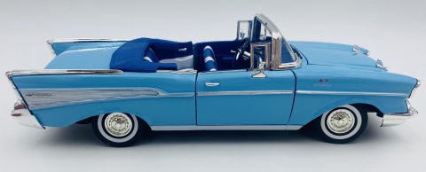 Chevrolet Bel Air 1957 1:18 model Motormax 73175 niebieski Chevrolet Bel Air 1957 1:18 model Motormax 73175 niebieski