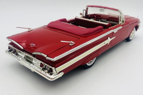 Chevrolet Impala 1960 1:18 Motormax 73110 czerwony Chevrolet Impala 1960 1:18 Motormax 73110 czerwony