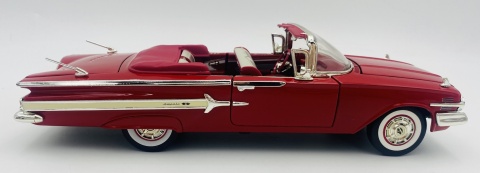 Chevrolet Impala 1960 1:18 Motormax 73110 czerwony Chevrolet Impala 1960 1:18 Motormax 73110 czerwony