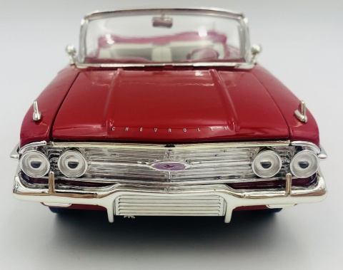 Chevrolet Impala 1960 1:18 Motormax 73110 czerwony Chevrolet Impala 1960 1:18 Motormax 73110 czerwony