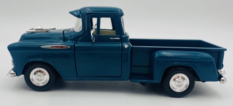 Chevy 3100 Stepside Pickup 1957 model 1:24 Motormax 79381 turkusowy Chevy 3100 Stepside Pickup 1957 model 1:24 Motormax 79381 turkusowy