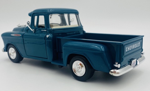 Chevy 3100 Stepside Pickup 1957 model 1:24 Motormax 79381 turkusowy Chevy 3100 Stepside Pickup 1957 model 1:24 Motormax 79381 turkusowy