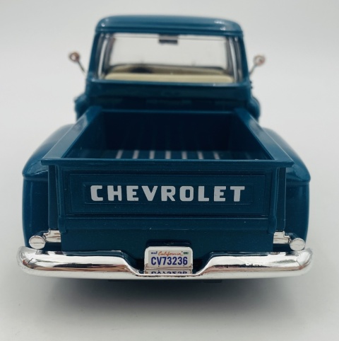 Chevy 3100 Stepside Pickup 1957 model 1:24 Motormax 79381 turkusowy Chevy 3100 Stepside Pickup 1957 model 1:24 Motormax 79381 turkusowy