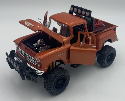 Chevy 5100 Stepside 1955 OFF ROAD Series 1:24 Motormax 79133 Chevy 5100 Stepside 1955 OFF ROAD Series 1:24 Motormax 79133