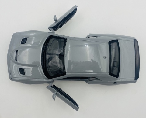 DODGE Challenger SRT Hellcat 2018 1:24 Motormax 79350 jasny szary DODGE Challenger SRT Hellcat 2018 1:24 Motormax 79350 jasny szary