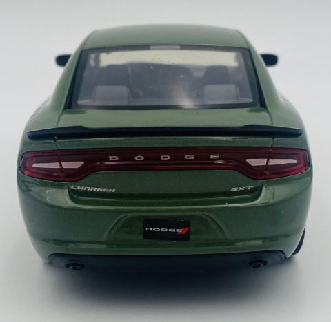 DODGE Charger SXT 2023 model 1:24 Motormax 79387 zielony DODGE Charger SXT 2023 model 1:24 Motormax 79387 zielony