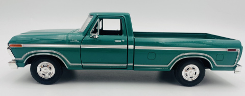 Ford F-150 Custom Pickup 1977 1:24 Motormax 79386 zielony Ford F-150 Custom Pickup 1977 1:24 Motormax 79386 zielony