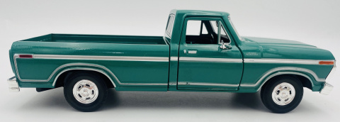 Ford F-150 Custom Pickup 1977 1:24 Motormax 79386 zielony Ford F-150 Custom Pickup 1977 1:24 Motormax 79386 zielony