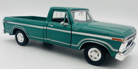 Ford F-150 Custom Pickup 1977 1:24 Motormax 79386 zielony Ford F-150 Custom Pickup 1977 1:24 Motormax 79386 zielony