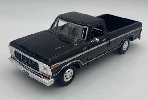 Ford F-150 Custom Pickup 1979 1:24 Motormax 79346 czarny Ford F-150 Custom Pickup 1979 1:24 Motormax 79346 czarny