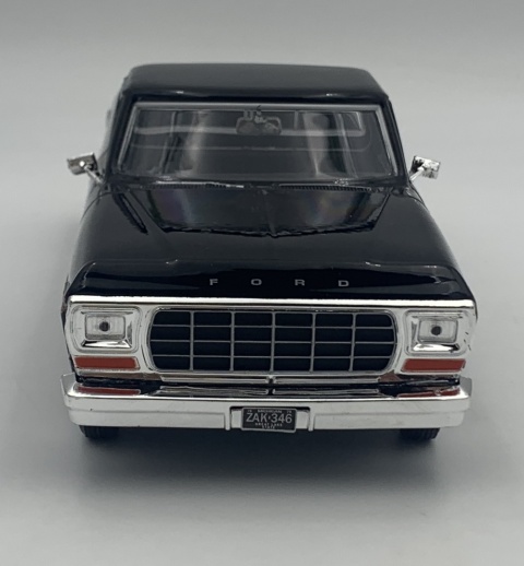 Ford F-150 Custom Pickup 1979 1:24 Motormax 79346 czarny Ford F-150 Custom Pickup 1979 1:24 Motormax 79346 czarny