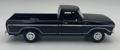 Ford F-150 Custom Pickup 1979 1:24 Motormax 79346 czarny Ford F-150 Custom Pickup 1979 1:24 Motormax 79346 czarny