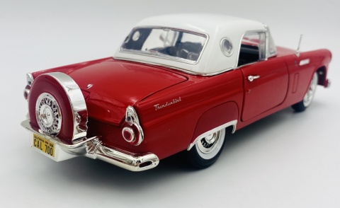 Ford Thunderbird 1956 1:18 model Motormax 73176 czerwony Ford Thunderbird 1956 1:18 model Motormax 73176 czerwony