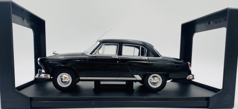 GAZ Wołga Wolga M 21 (1960) model WB124245 METAL WhiteBox 1:24 czarny GAZ Wołga Wolga M 21 (1960) model WB124245 METAL WhiteBox 1:24 czarny
