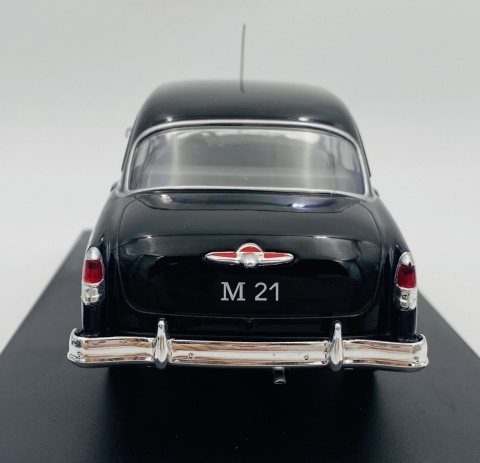 GAZ Wołga Wolga M 21 (1960) model WB124245 METAL WhiteBox 1:24 czarny GAZ Wołga Wolga M 21 (1960) model WB124245 METAL WhiteBox 1:24 czarny