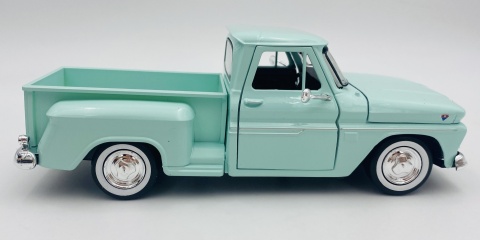 GMC C1000 Fenderside 1966 Pickup 1:24 Motormax 79379 jasny zielony GMC C1000 Fenderside 1966 Pickup 1:24 Motormax 79379 jasny zielony