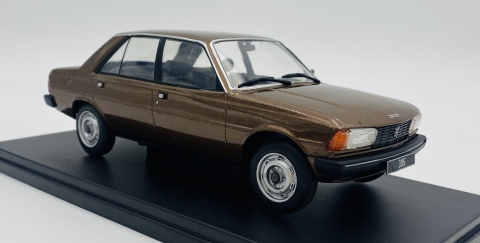 Peugeot 305 (1975) model WB124243 METAL WhiteBox 1:24 brązowy Peugeot 305 (1975) model WB124243 METAL WhiteBox 1:24 brązowy
