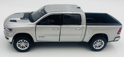 RAM 1500 Crew Cab Laramie 2019 1:27 Motormax 79357 szary RAM 1500 Crew Cab Laramie 2019 1:27 Motormax 79357 szary
