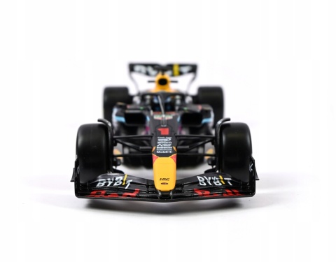 RB19 F1 RedBull 2023 #1 Max Verstappen GP MIAMI gablotka Bburago 1:24 RB19 F1 RedBull 2023 #1 Max Verstappen GP MIAMI gablotka Bburago 1:24